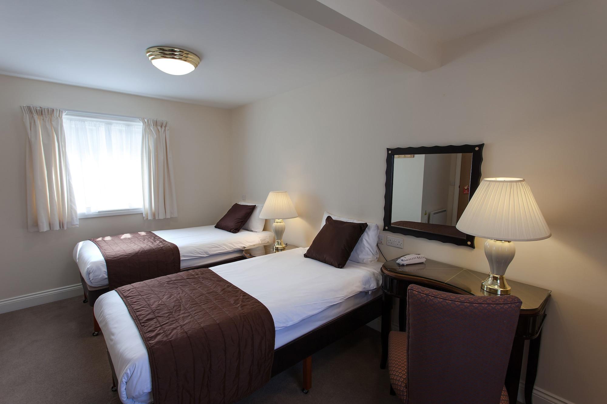 Russ Hill Hotel Charlwood Kültér fotó